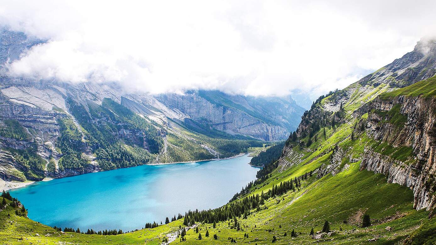 Lago de montanha Alpes Urimat